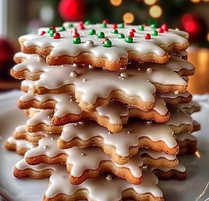 Delicious Ritz Cracker Christmas Cookies arranged on a festive platter