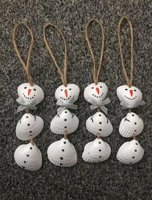 Beach-inspired Christmas decorations and festive tropical decor for the holidays.